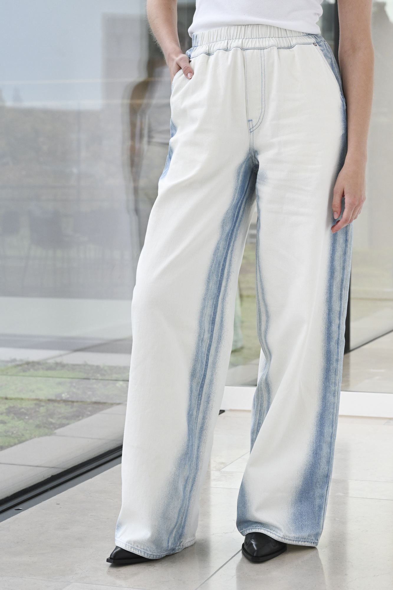 facon jacmin polly pants blue side strip on white